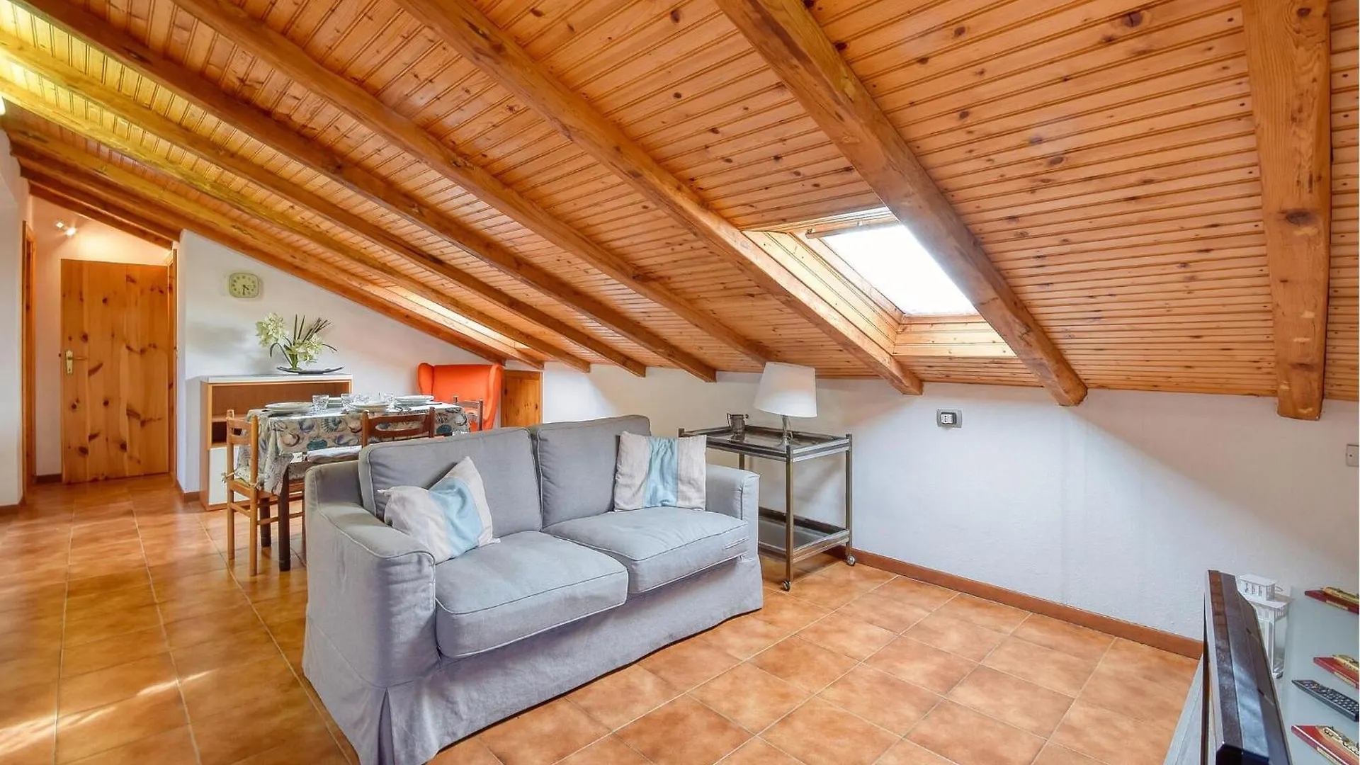2 Bedroom Stunning Apartment In Moneglia